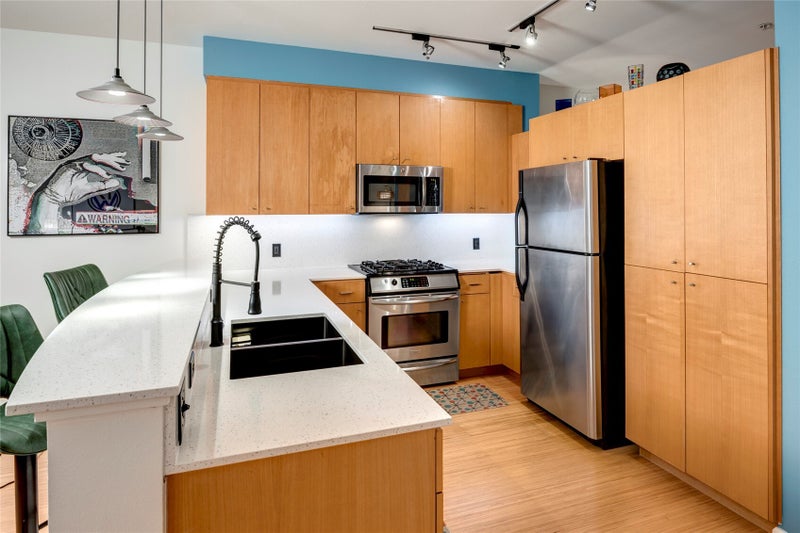 17 W Mercer Street 104