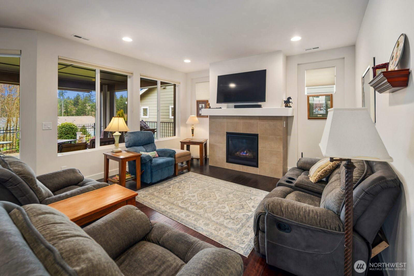 8602 Vashon Drive NE