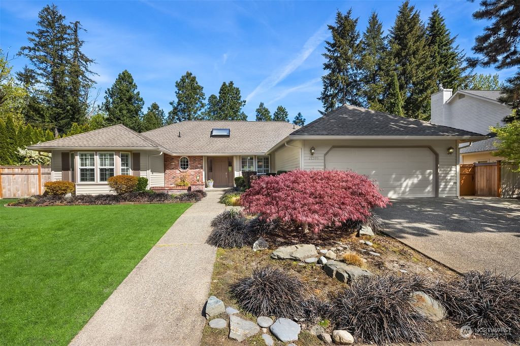 Photo of 21206 SE 28 Street, Sammamish, WA 98075 (MLS # 2220090)