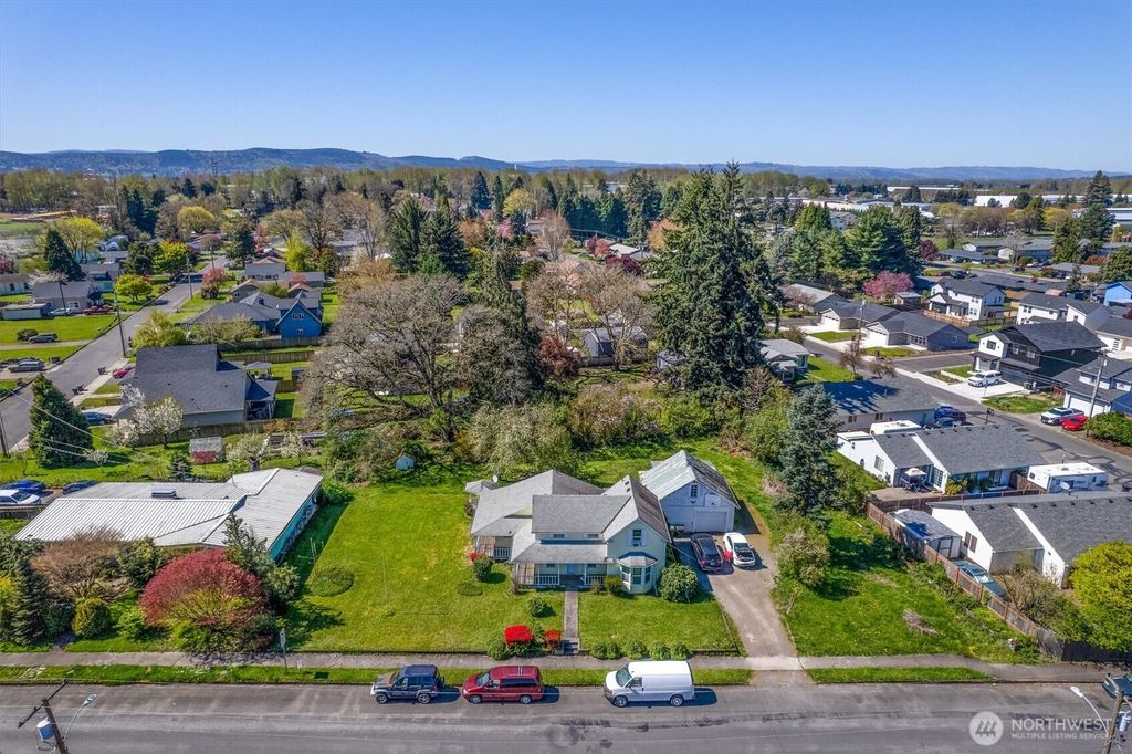 Photo of 1039 Park Street, Woodland, WA 98674 (MLS # 2517862)