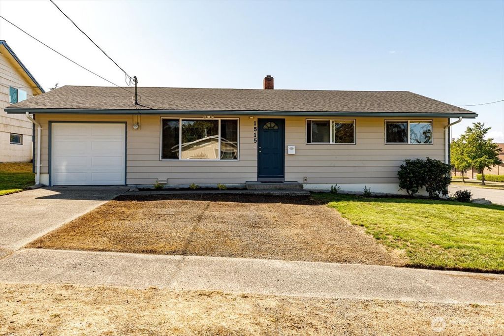 Photo of 1515 NE 3rd Avenue, Oak Harbor, WA 98277 (MLS # 2510195)