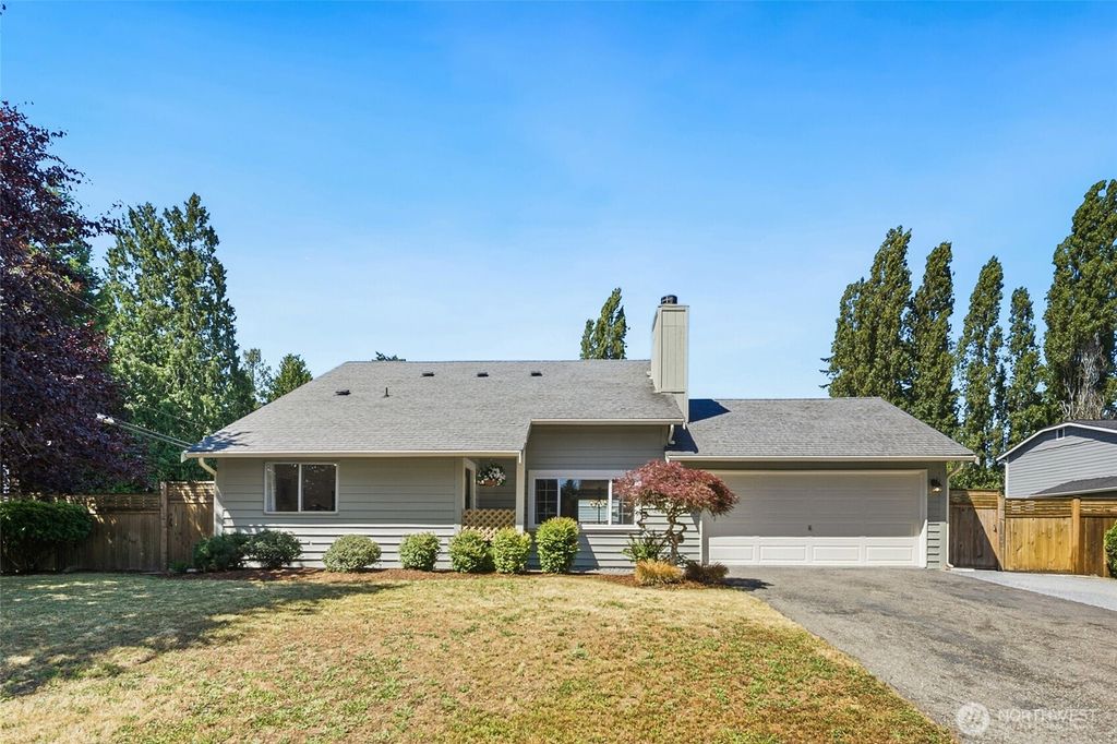 Photo of 4325 152nd Street SW, Lynnwood, WA 98087 (MLS # 2550728)