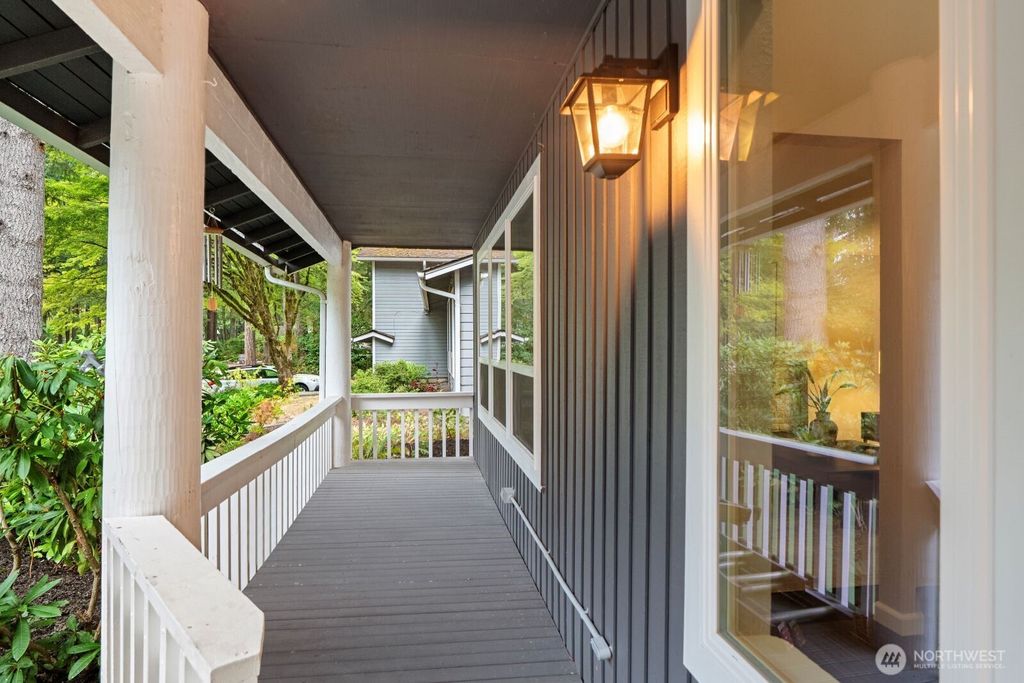 Photo of 16556 189th Avenue NE, Woodinville, WA 98072 (MLS # 2430497)