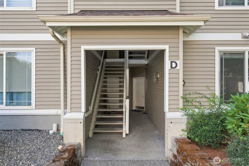 10025 9th Avenue W D102