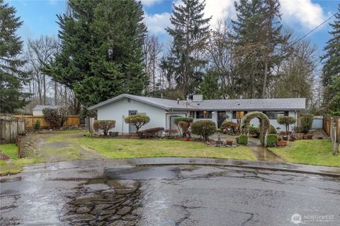 Photo of 152 Christina Drive, Sumner, WA 98390 (MLS # 2465057)