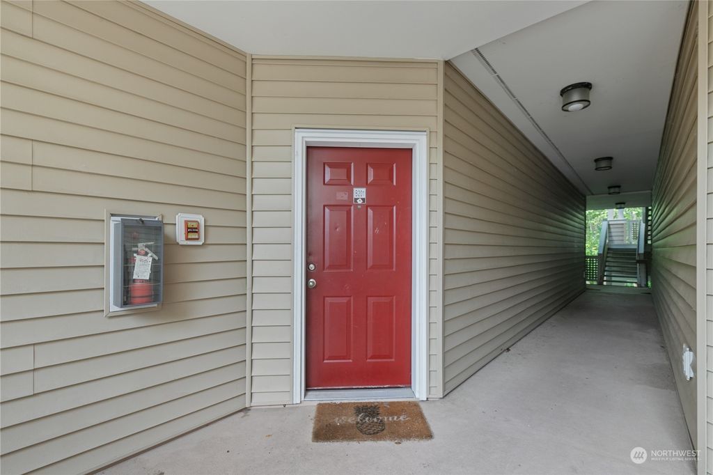 Photo of 15300 112th Avenue NE #B201, Bothell, WA 98011 (MLS # 2132142)