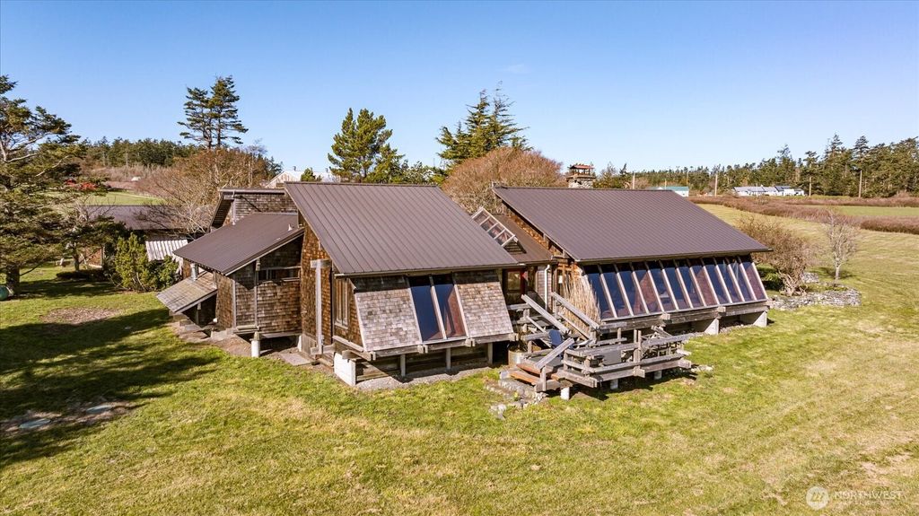 Photo of 1083 S Fort Casey Rd, Coupeville, WA 98239 (MLS # 2485117)