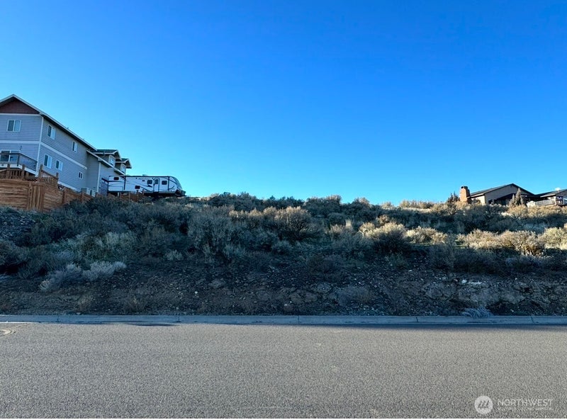 0 Vue Crest Road NW