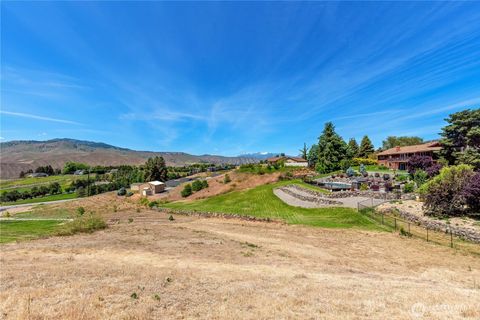 Photo of 443 W Rolling Hills Lane, Wenatchee, WA 98801 (MLS # 2514340)