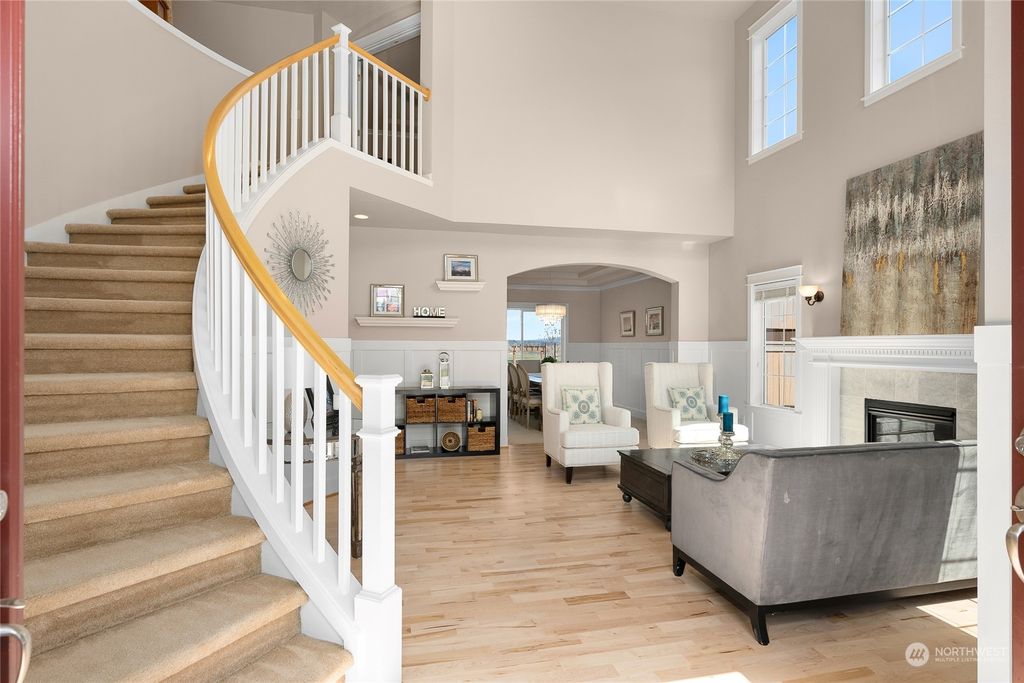 Photo of 8033 132nd Place SE, Snohomish, WA 98296 (MLS # 2055429)
