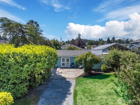 Photo of 805 36th Street, Anacortes, WA 98221 (MLS # 2488396)