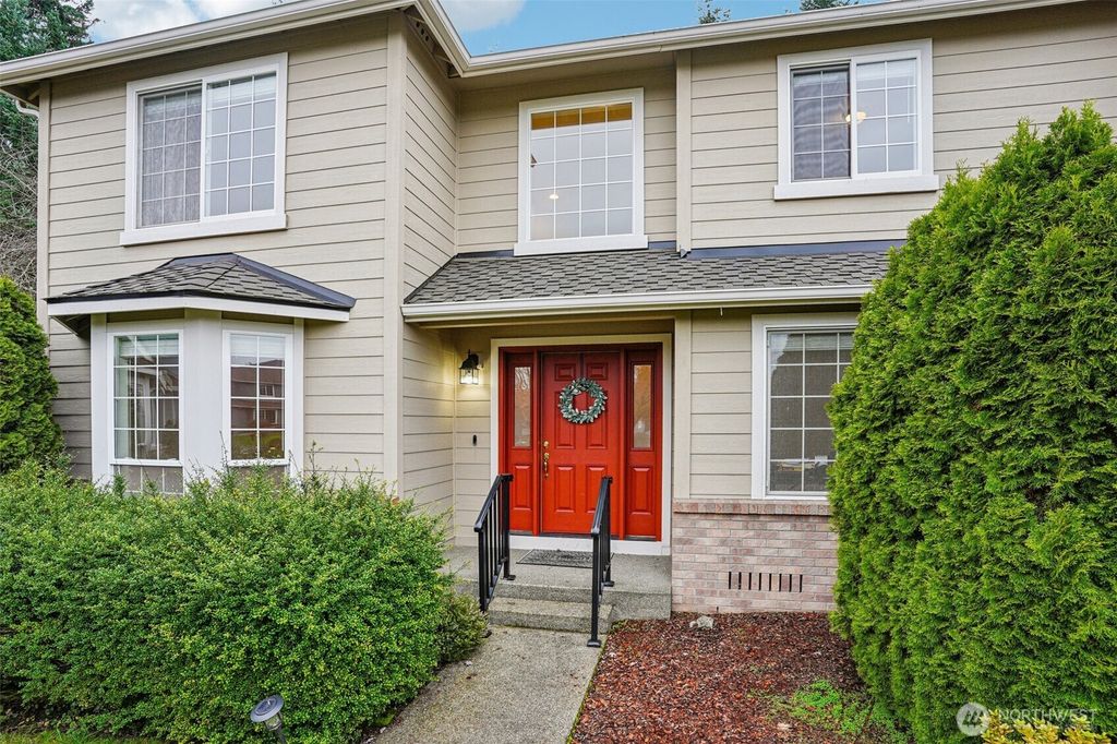 Photo of 35031 8th Place SW, Federal Way, WA 98023 (MLS # 2459044)