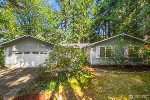 Photo of 15604 SE 42nd Place, Bellevue, WA 98006 (MLS # 2434543)