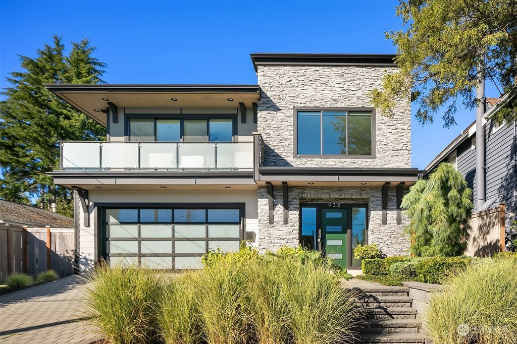 Photo of 932 NW 61st Street, Seattle, WA 98107 (MLS # 2314320)