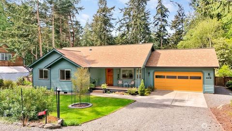 Photo of 4919 Bell Street, Port Townsend, WA 98368 (MLS # 2510890)