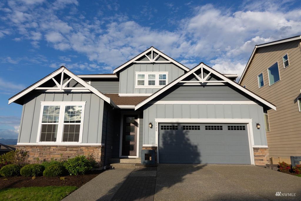 Photo of 8920 Satterlee Avenue SE, Snoqualmie, WA 98065 (MLS # 1985042)