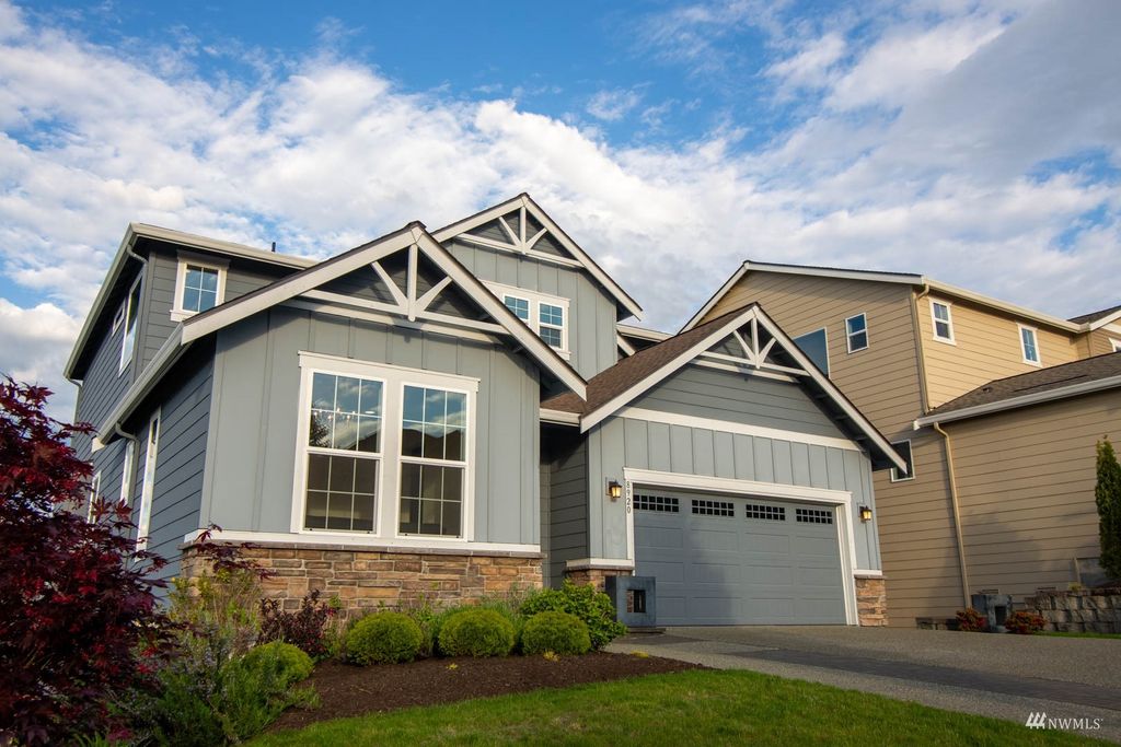 Photo of 8920 Satterlee Avenue SE, Snoqualmie, WA 98065 (MLS # 1985042)