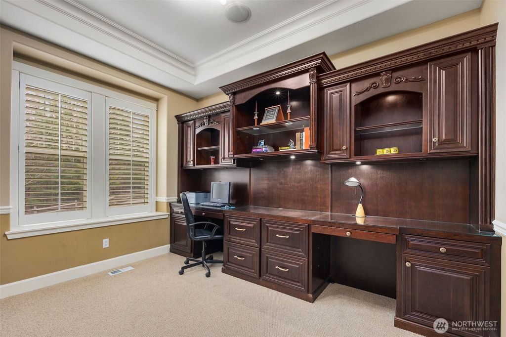 Photo of 805 S 37th Place, Renton, WA 98055 (MLS # 2332862)