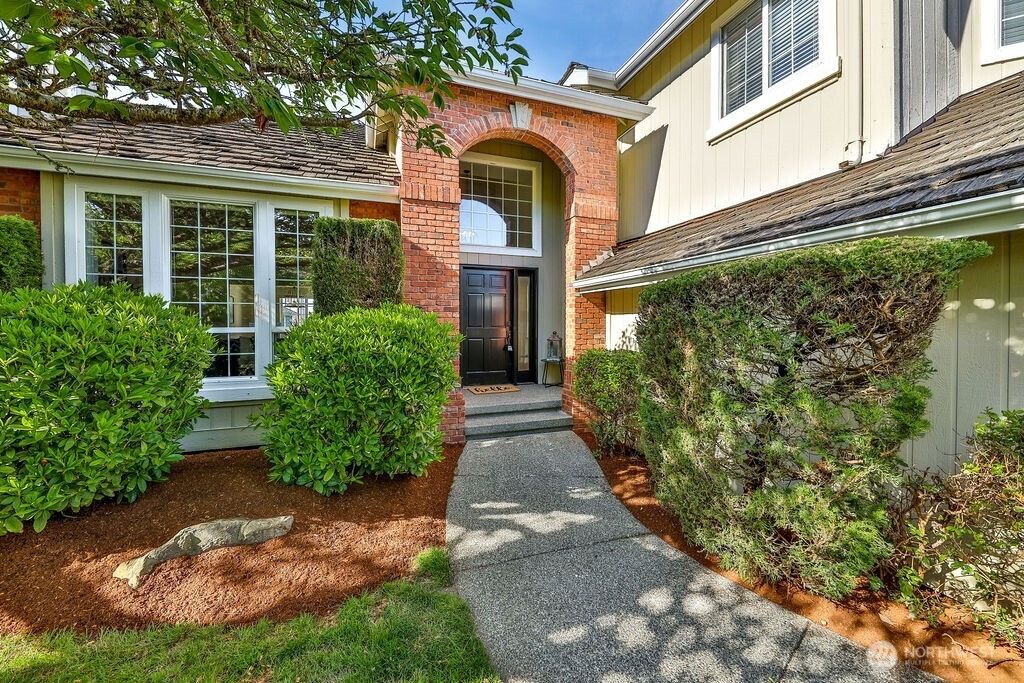 Photo of 16122 SE 266th Street, Covington, WA 98042 (MLS # 2372939)