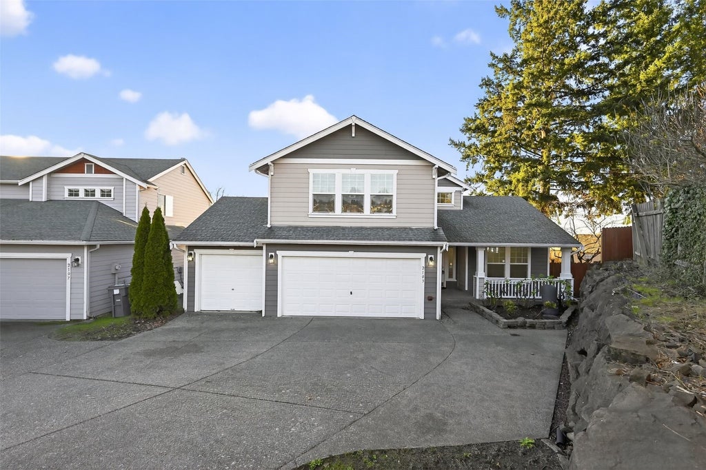 Photo of 2103 NE 6th Circle, Renton, WA 98056 (MLS # 2596144)