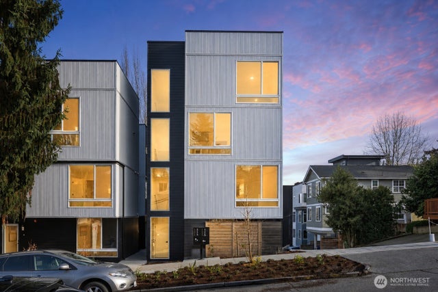 3110 Queen Anne Avenue N, Seattle
