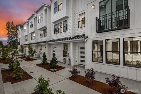 Photo of 12087 127th Avenue E #56, Puyallup, WA 98374 (MLS # 2476046)