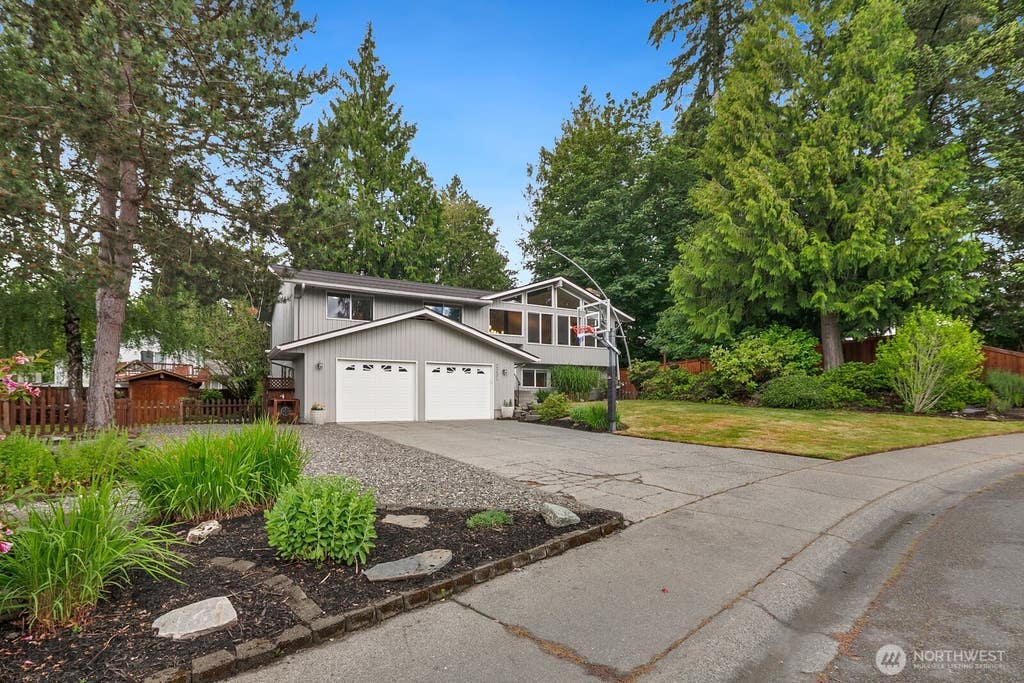 Photo of 2231 102nd Place SE, Everett, WA 98208 (MLS # 2534422)