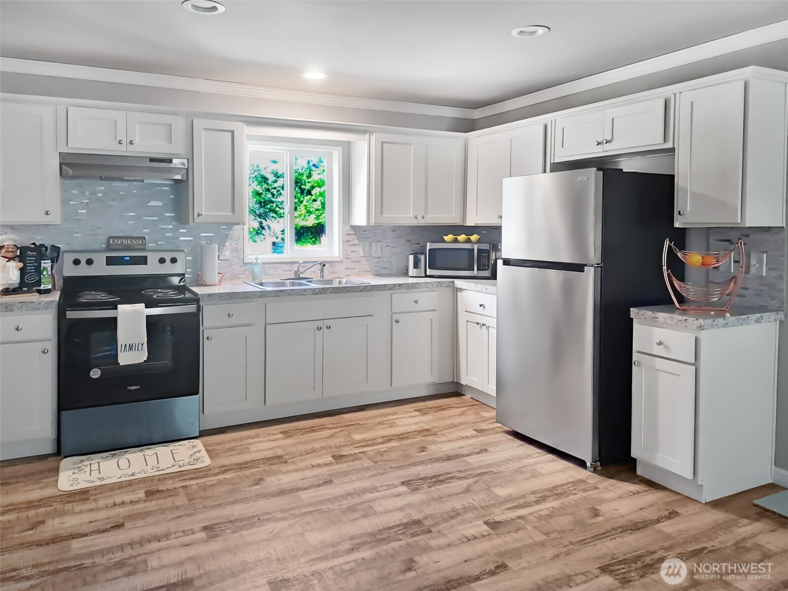 6240 Azure Way