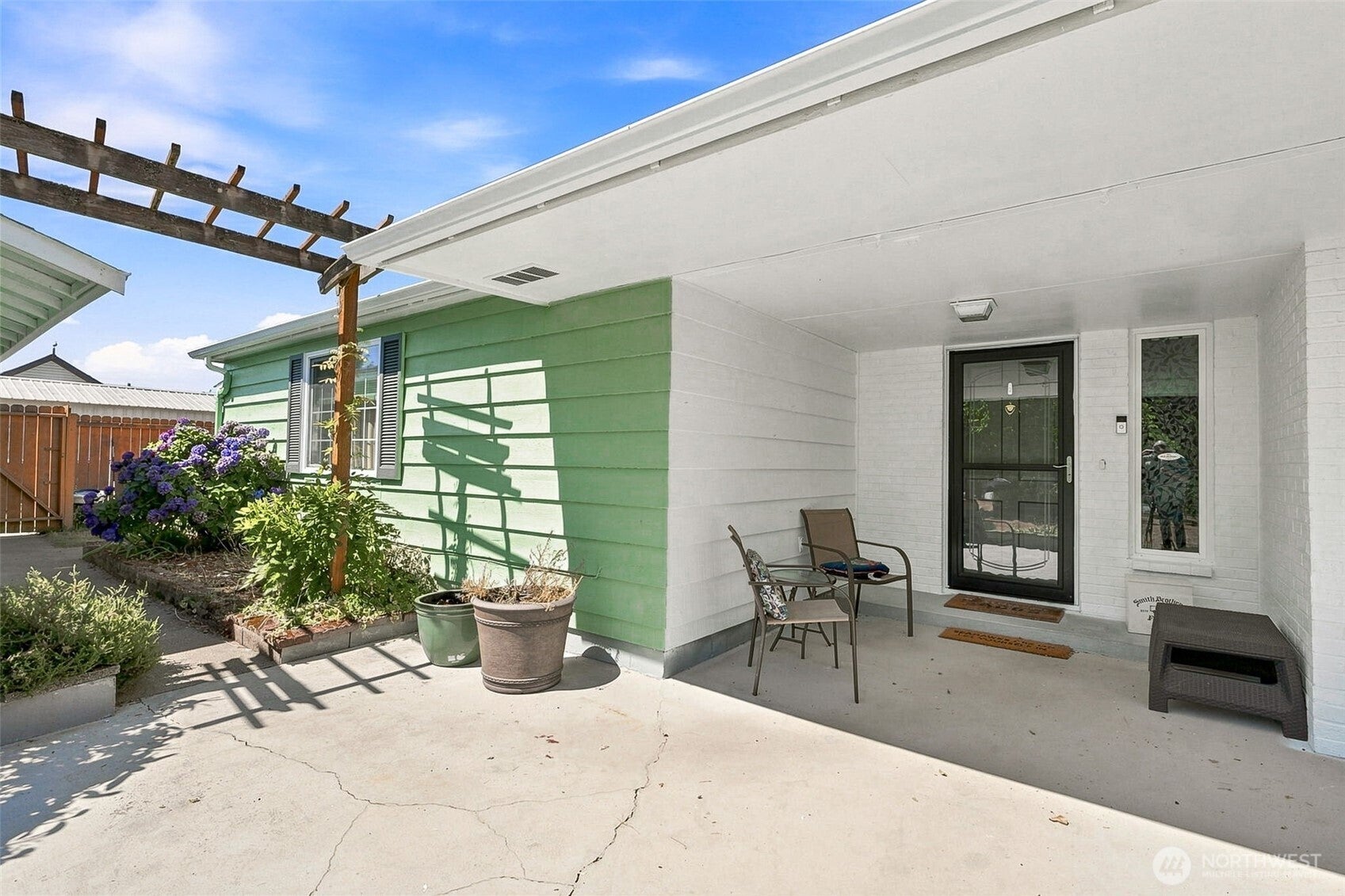 406 Dupont Avenue