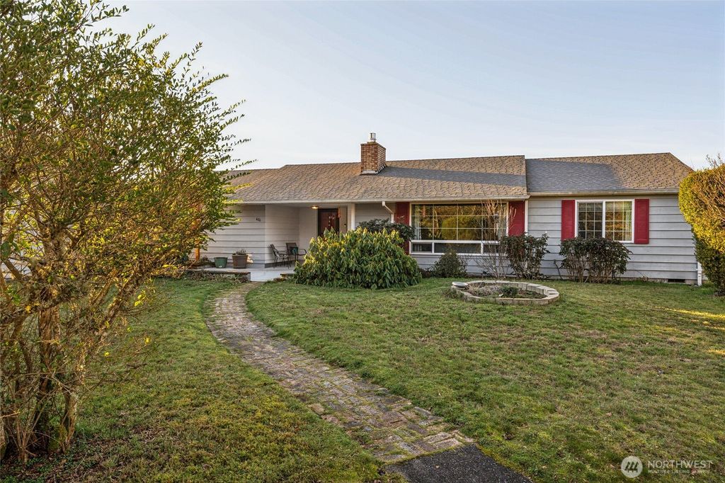 Photo of 406 Dupont Avenue, Dupont, WA 98327 (MLS # 2480355)