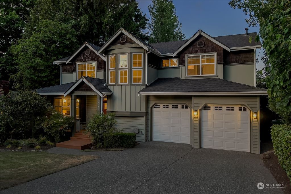 Photo of 9010 27th Avenue NE, Seattle, WA 98115 (MLS # 2142796)