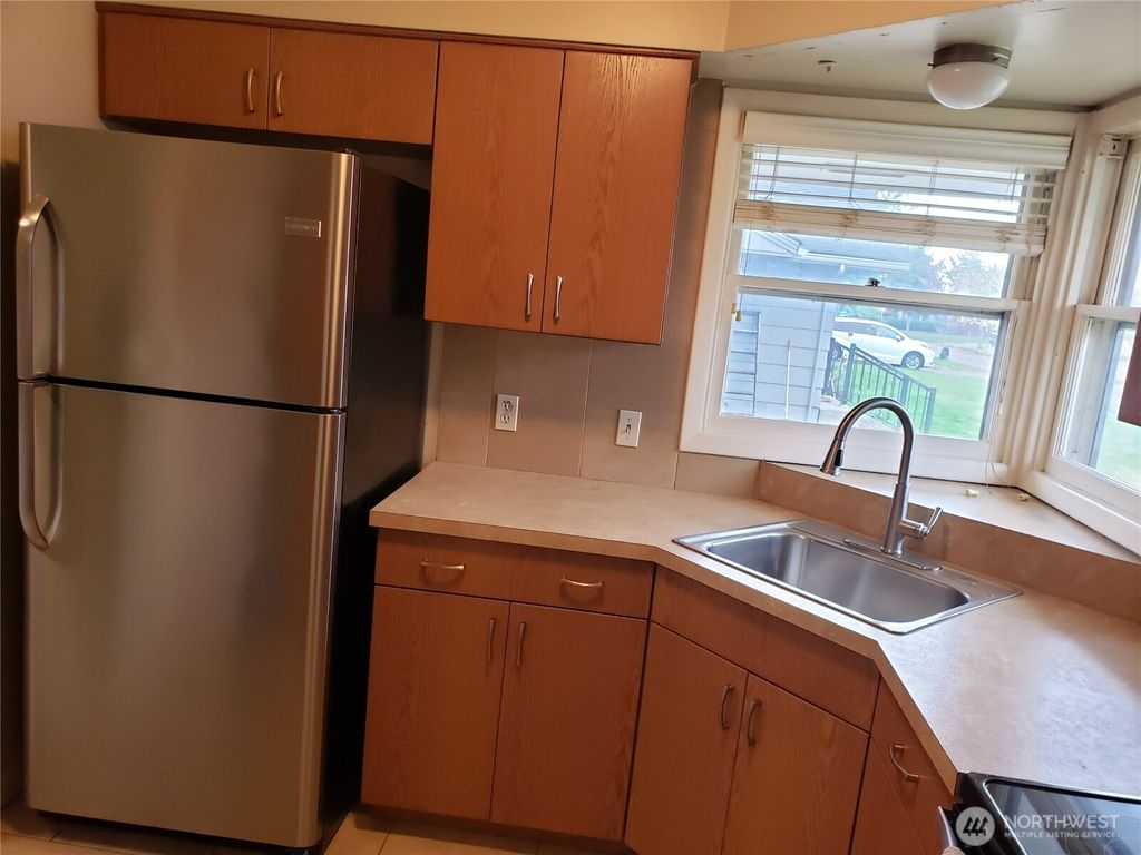 Photo of 2763 Maryland Street, Longview, WA 98632 (MLS # 2449598)