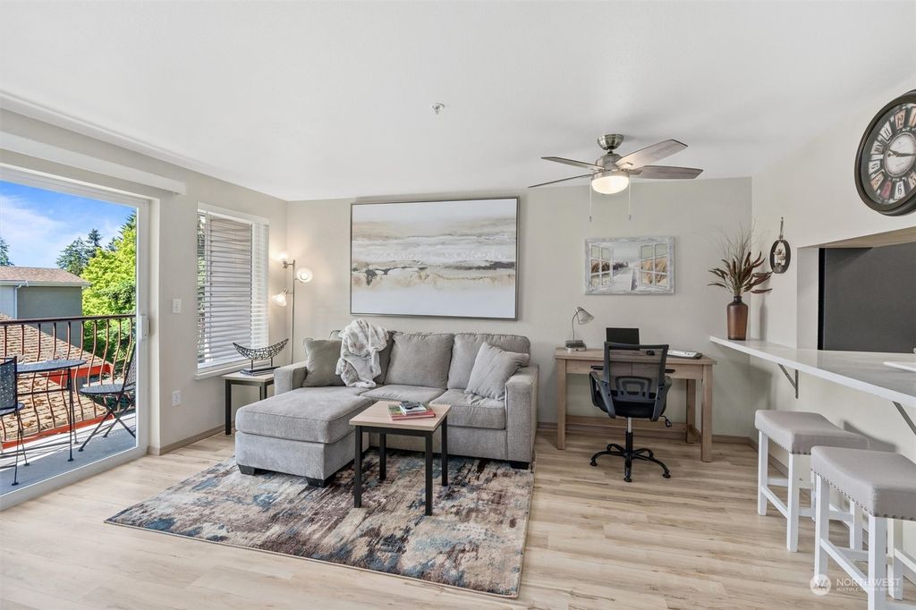 Photo of 12050 15th Avenue NE #403, Seattle, WA 98125 (MLS # 2214601)