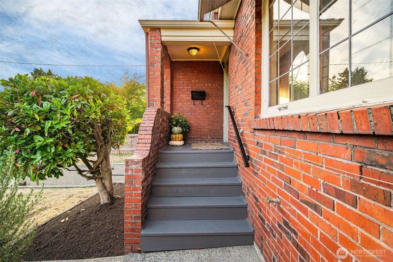 824 NW 57th Street