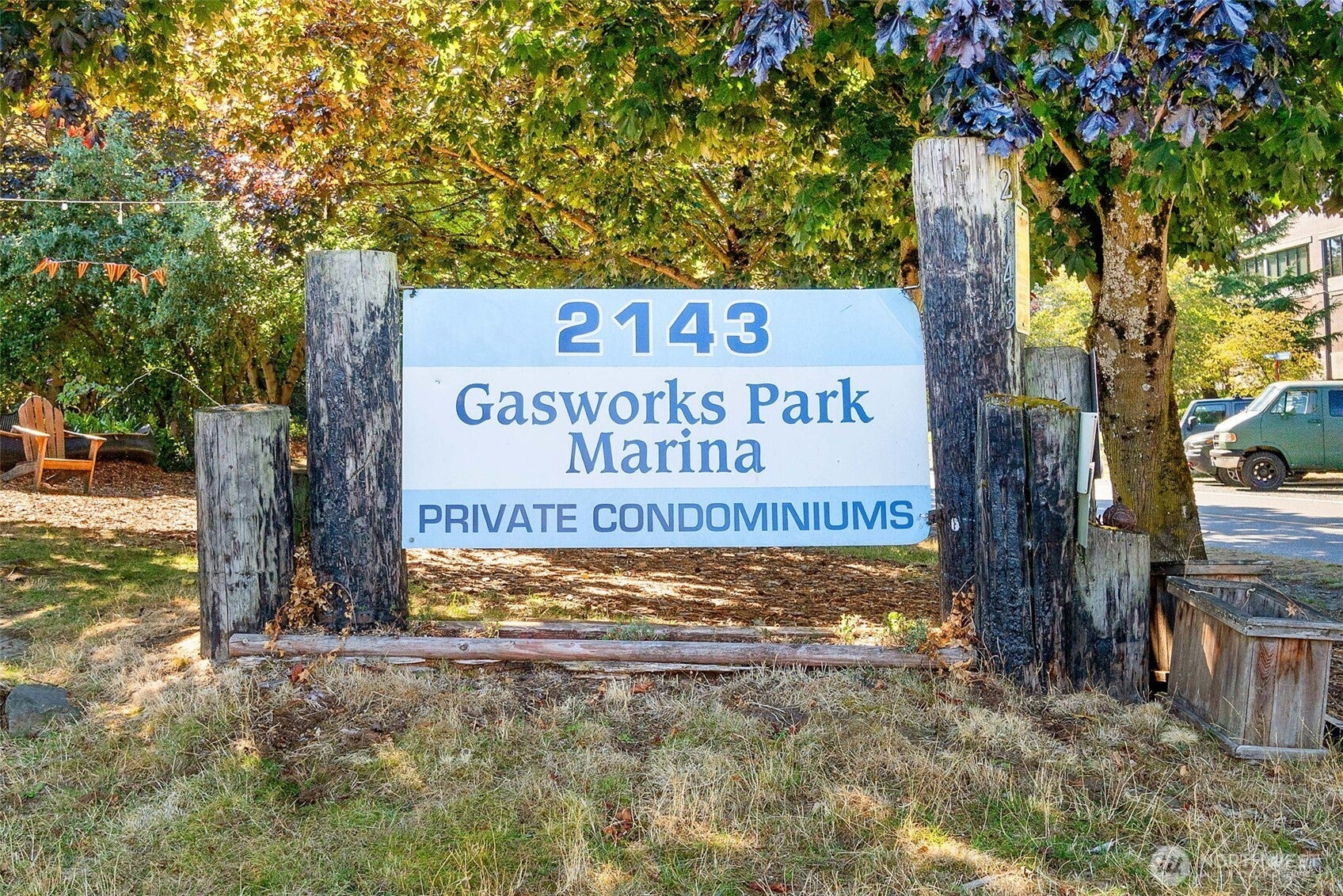 2143 N Northlake Way 64