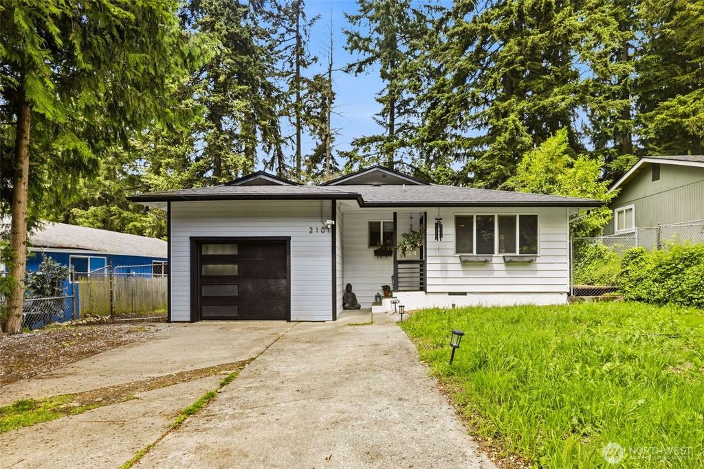 Photo of 2101 E 60th Street, Tacoma, WA 98404 (MLS # 2530261)