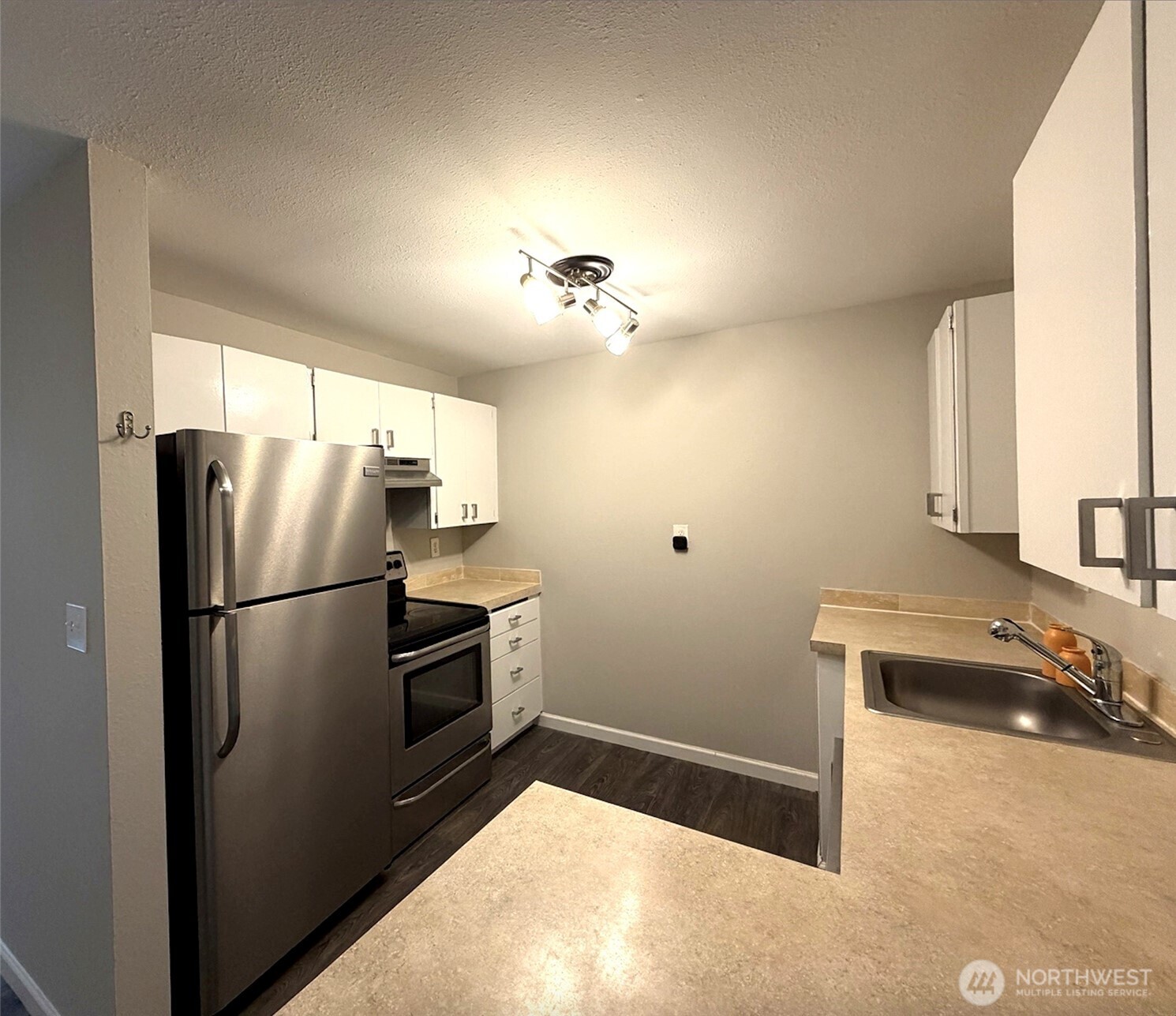 240 S 152 Street 118