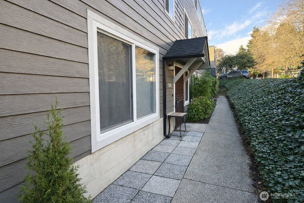 Photo of 240 S 152 Street #118, Burien, WA 98148 (MLS # 2488958)