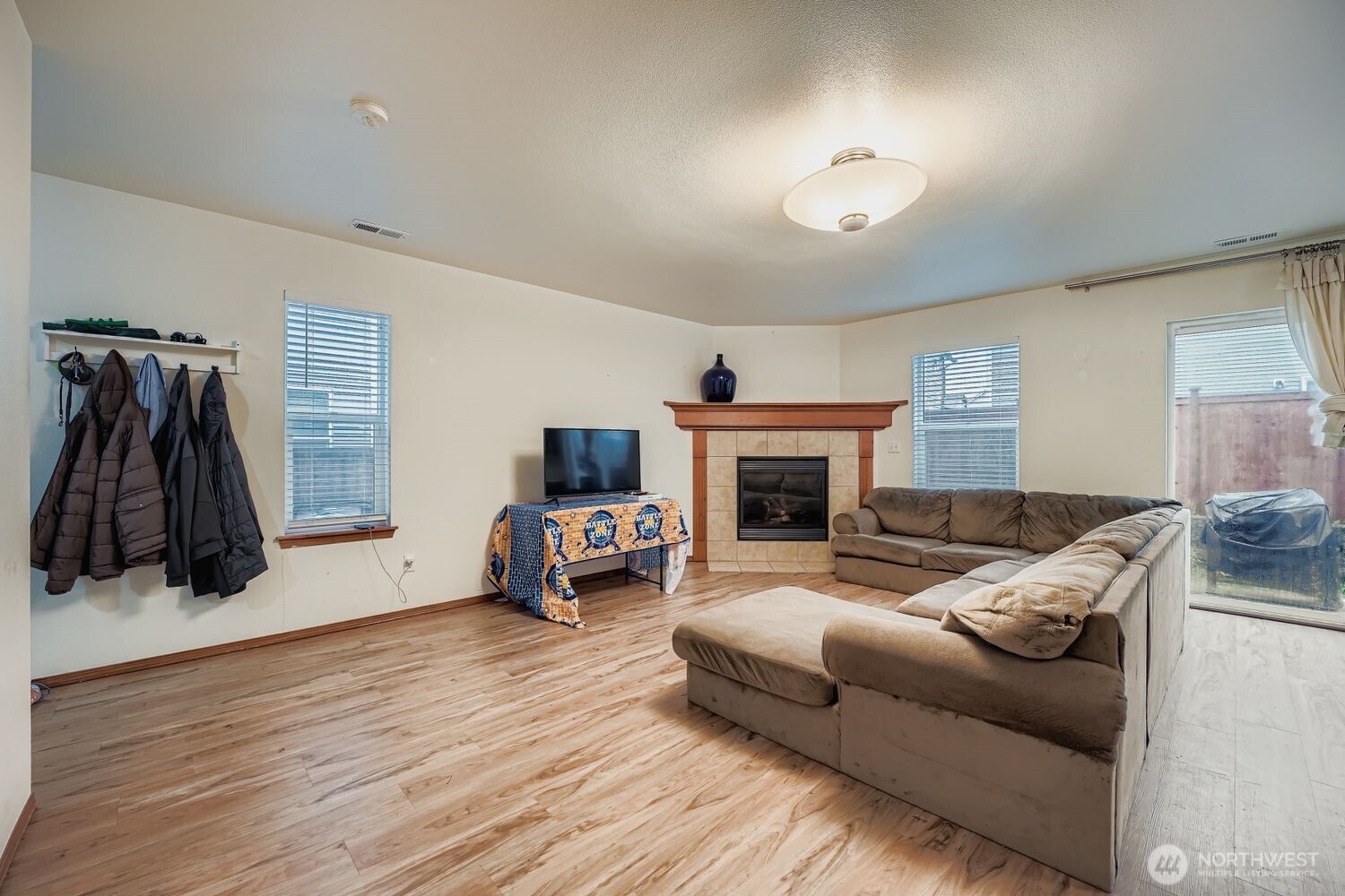 10014 Dragt Street SE