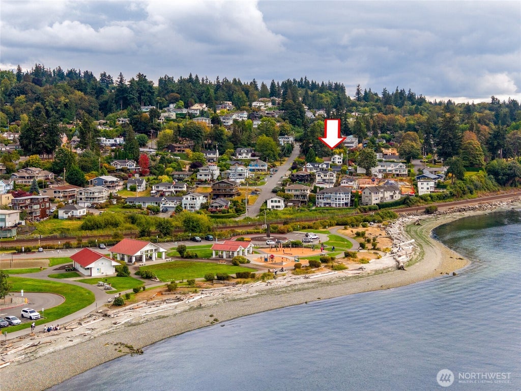 Photo of 415 5th Street, Mukilteo, WA 98275 (MLS # 2582193)