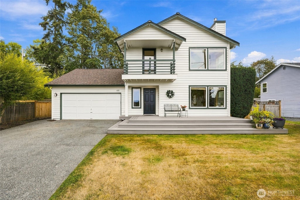 Photo of 415 5th Street, Mukilteo, WA 98275 (MLS # 2582193)