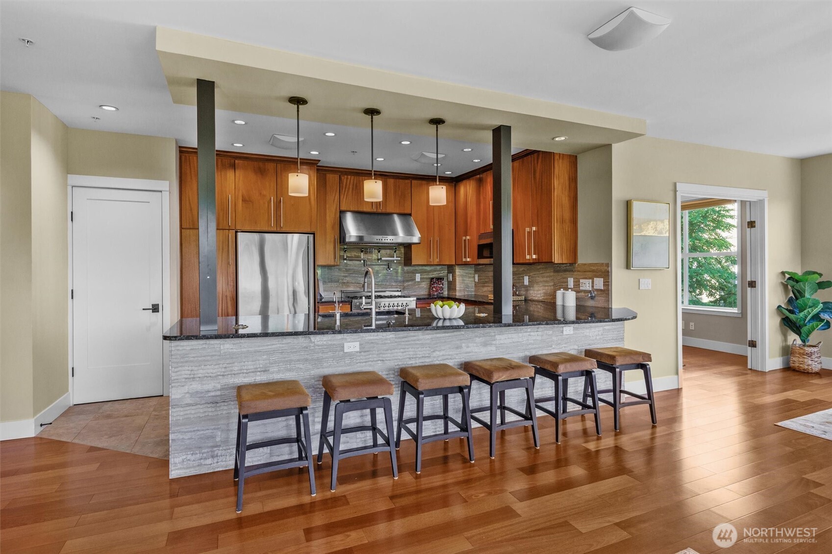 10045 NE 1st Street 422