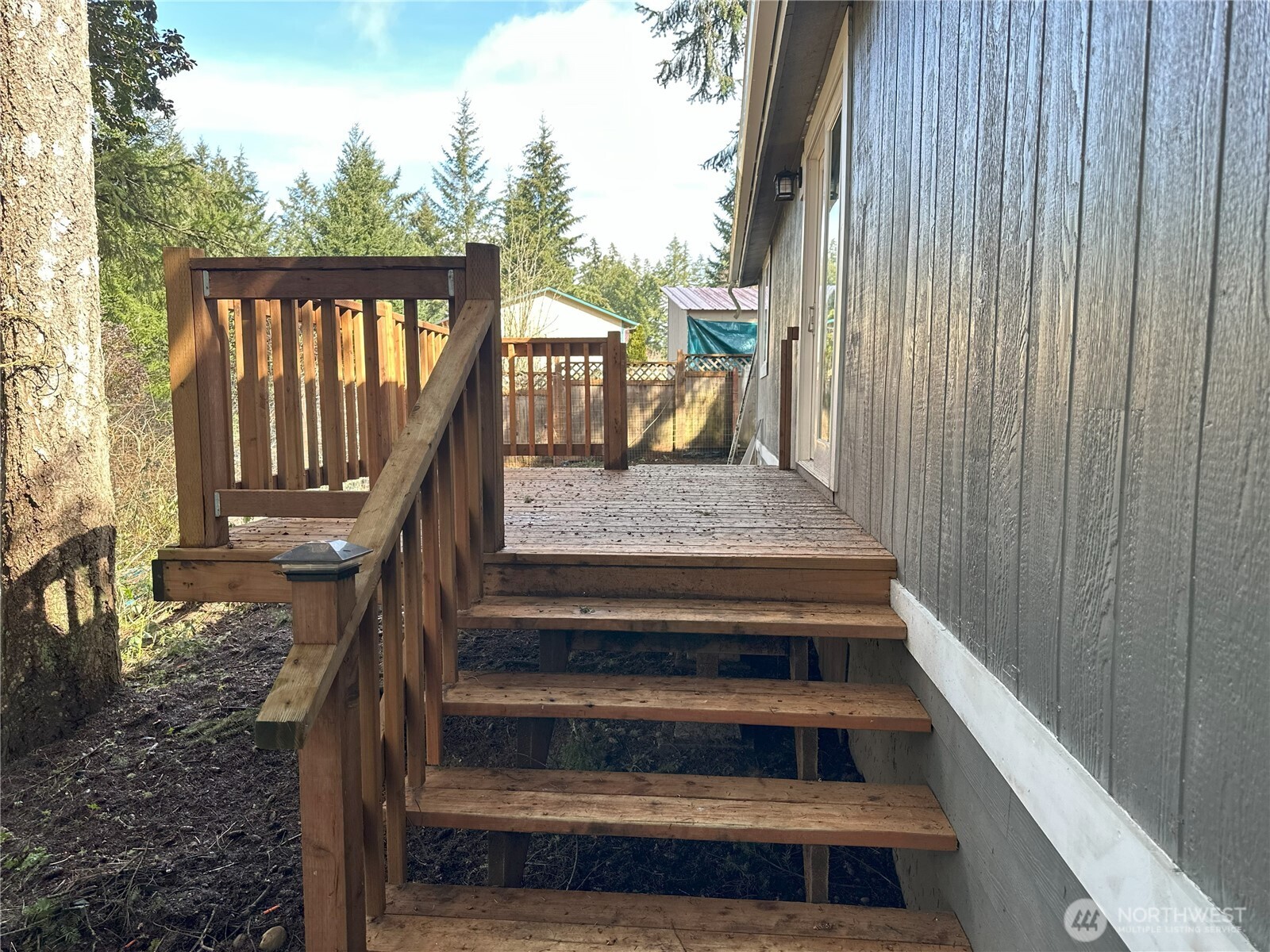 1040 NE Larson Boulevard