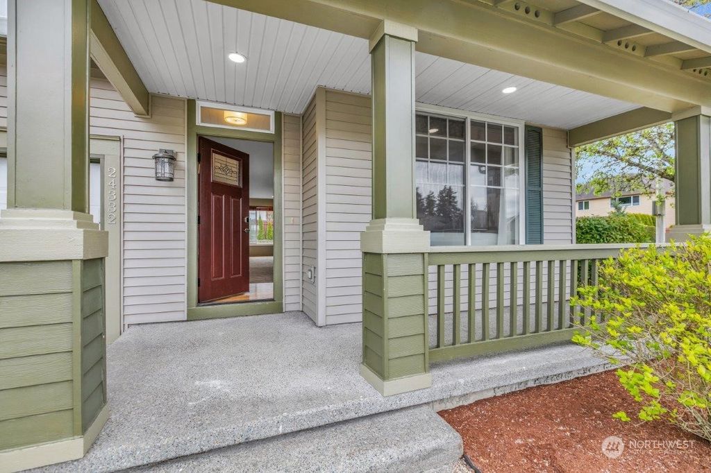 Photo of 24332 118th Avenue SE, Kent, WA 98030 (MLS # 2224334)