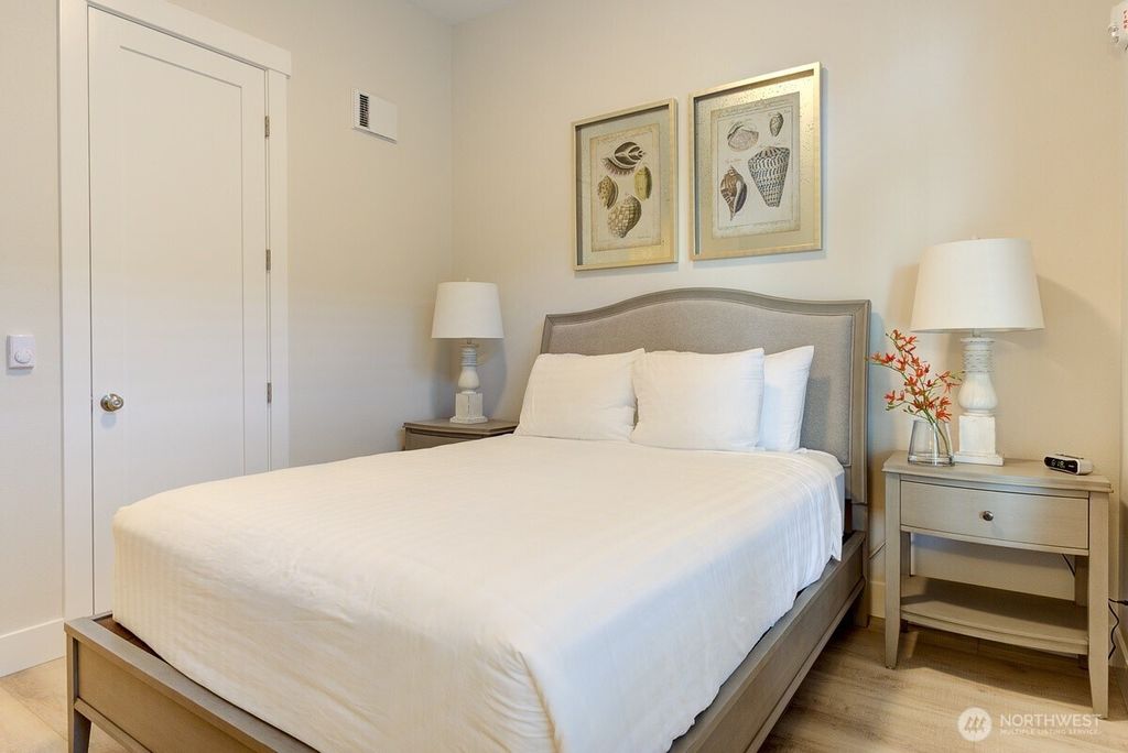 Photo of 204 Market Street #B, Aberdeen, WA 98520 (MLS # 2499479)