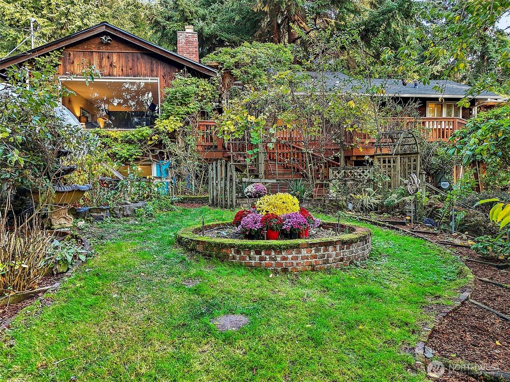 Photo of 15226 26th Avenue SW, Burien, WA 98166 (MLS # 2453772)