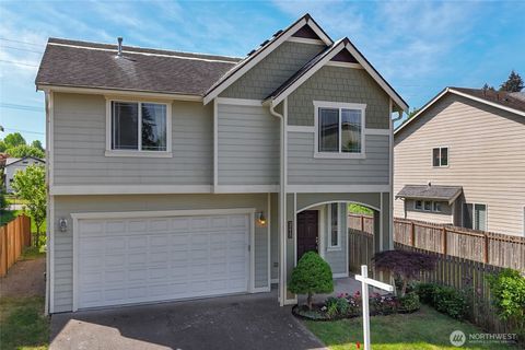 Photo of 3215 Garnet St Street SE, Olympia, WA 98501 (MLS # 2526652)