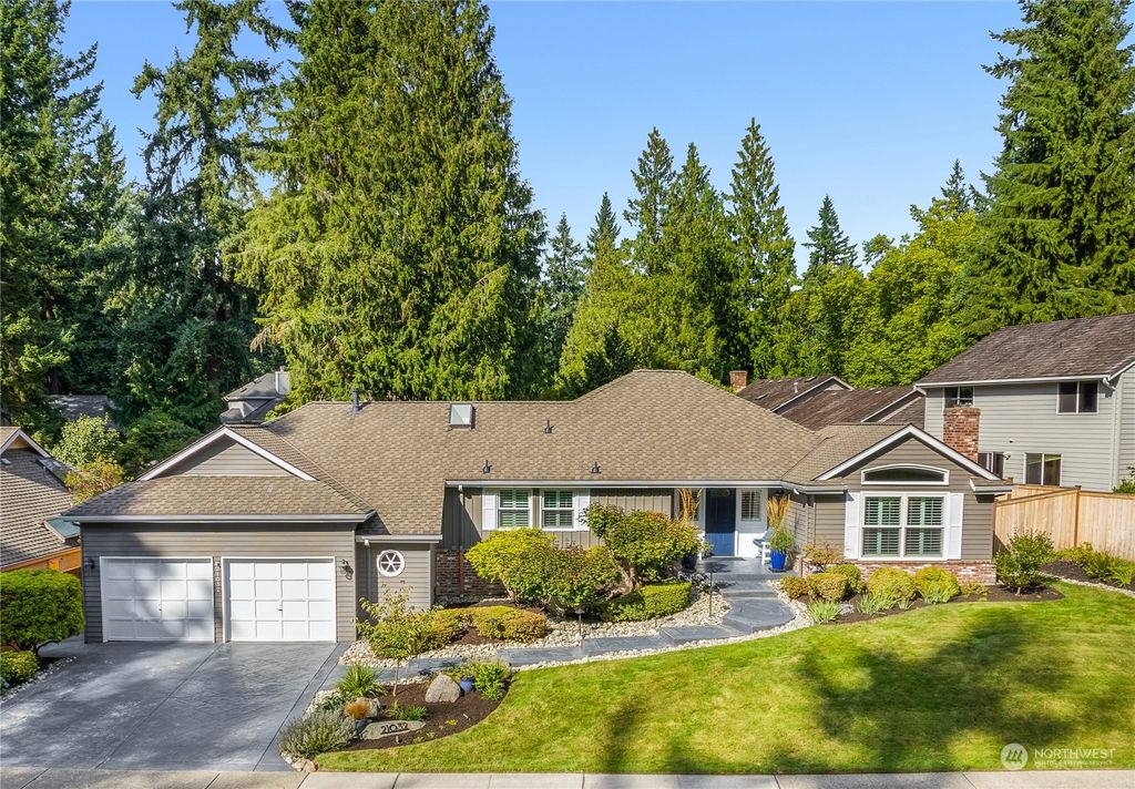 Photo of 21032 NE 36th Street, Sammamish, WA 98074 (MLS # 2157892)