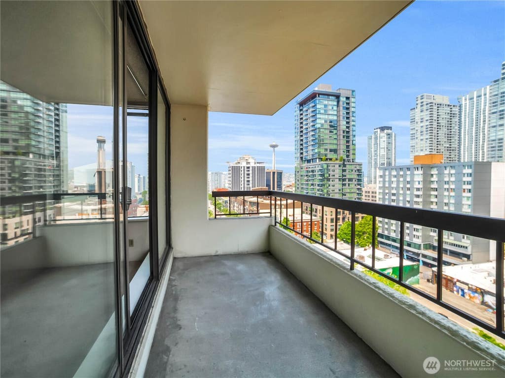 Photo of 2201 3rd Avenue #1205, Seattle, WA 98121 (MLS # 2565732)
