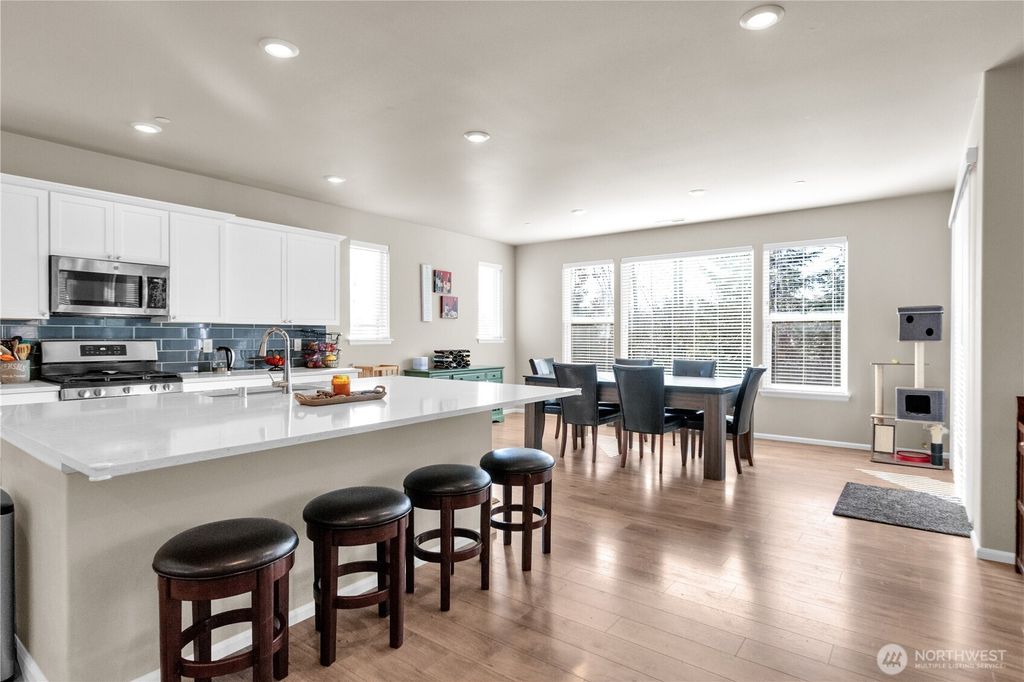 Photo of 12009 SE 297th Place, Auburn, WA 98092 (MLS # 2480698)